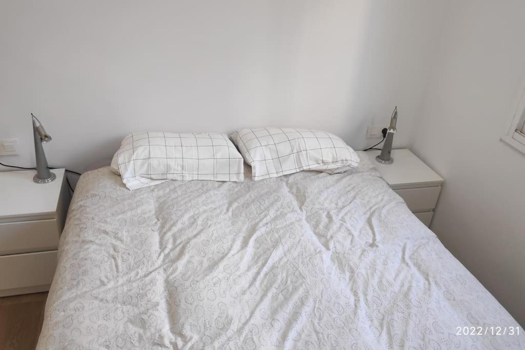 Precioso Apartamento Con Magnifico Patio. Sant Feliu de Llobregat Eksteriør billede